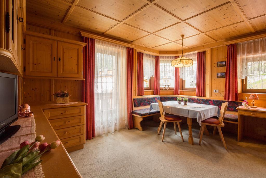 Alpin Apartments Colfosco Rom bilde