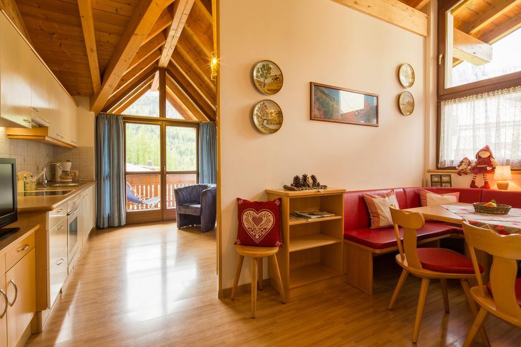 Alpin Apartments Colfosco Rom bilde